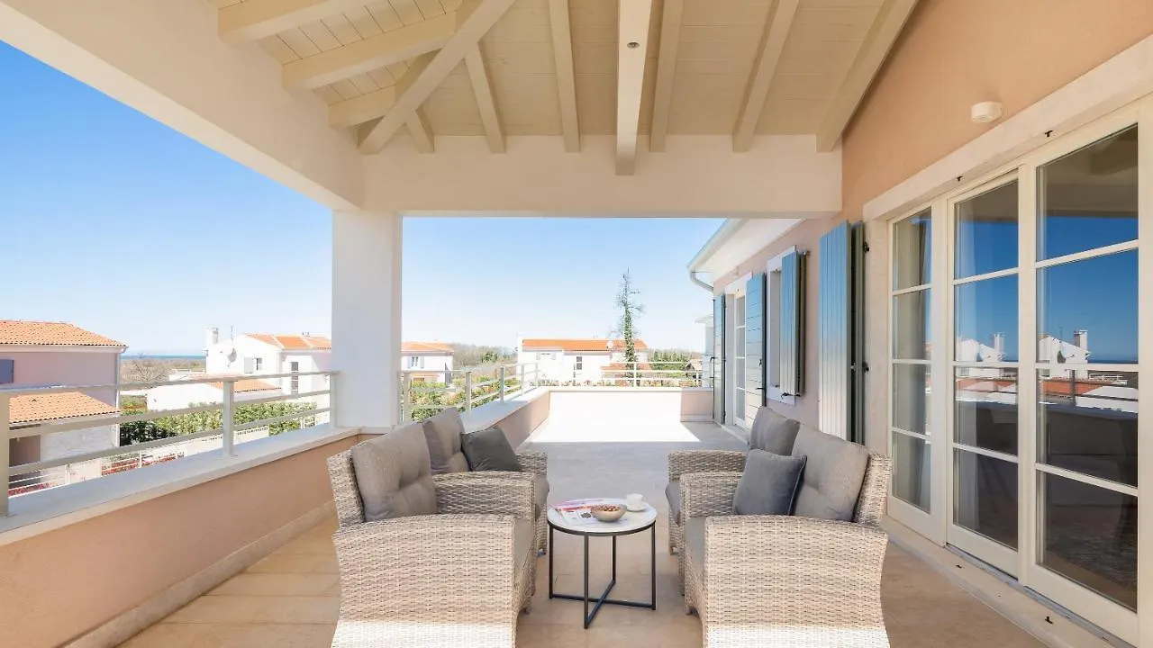Villa Grace By Ilc Brtonigla